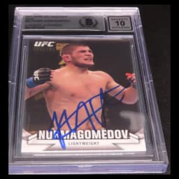 Khabib Nurmagomedov signed 2013 Topps UFC Knockout Gold #94