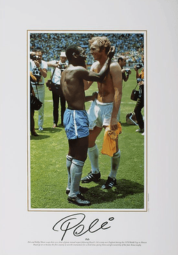 Pelé signed photo, swapping shirts with Bobby Moore (Icons)